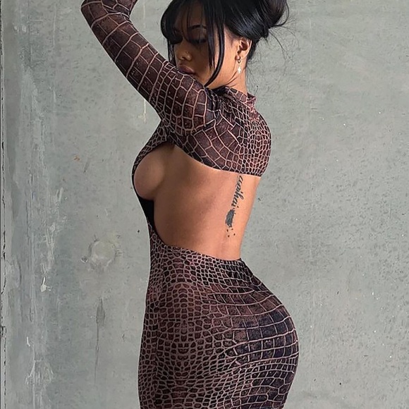 Dress - Picture 2 of 3